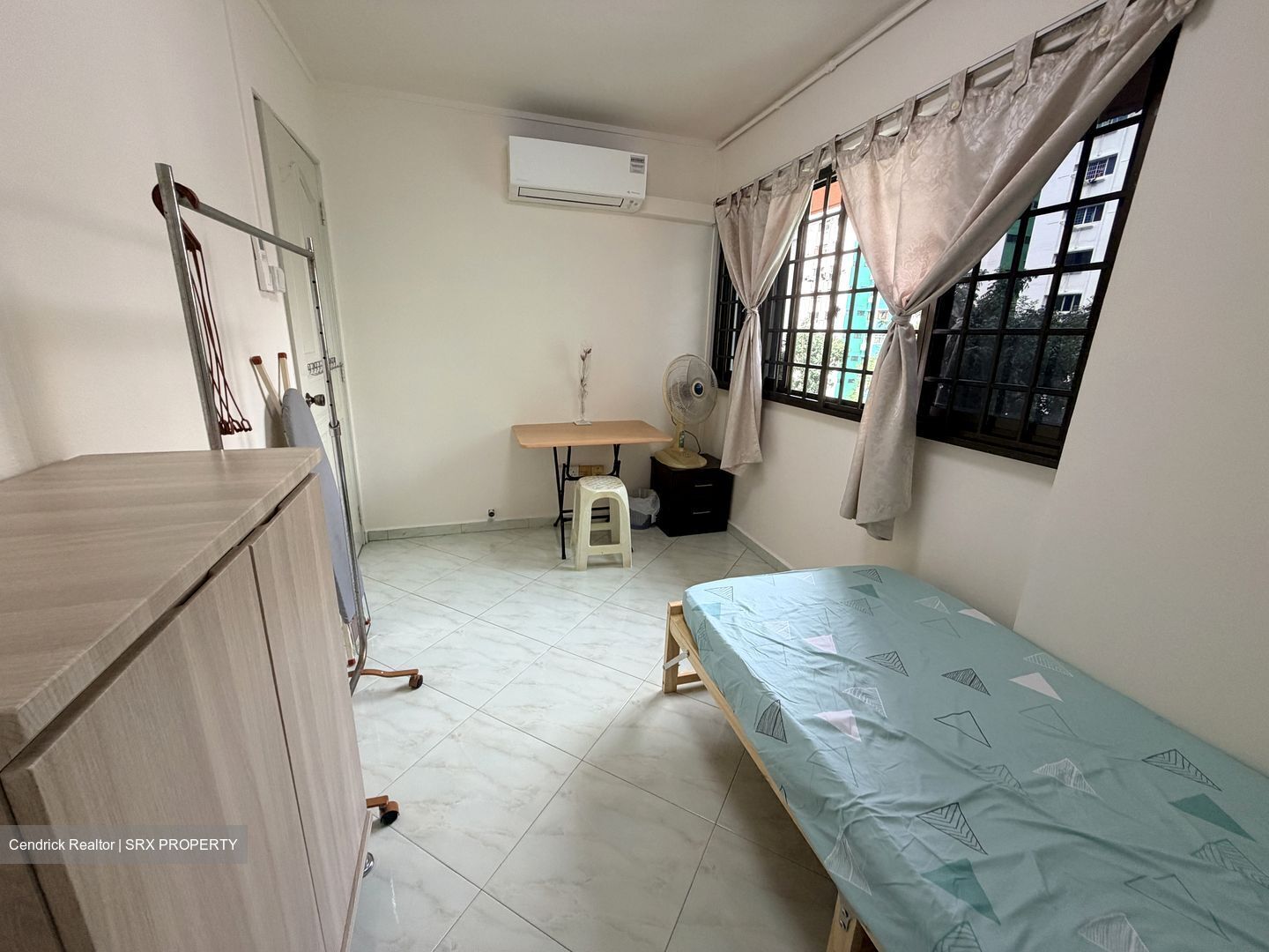 Blk 240 Yishun Ring Road (Yishun), HDB 5 Rooms #580100401